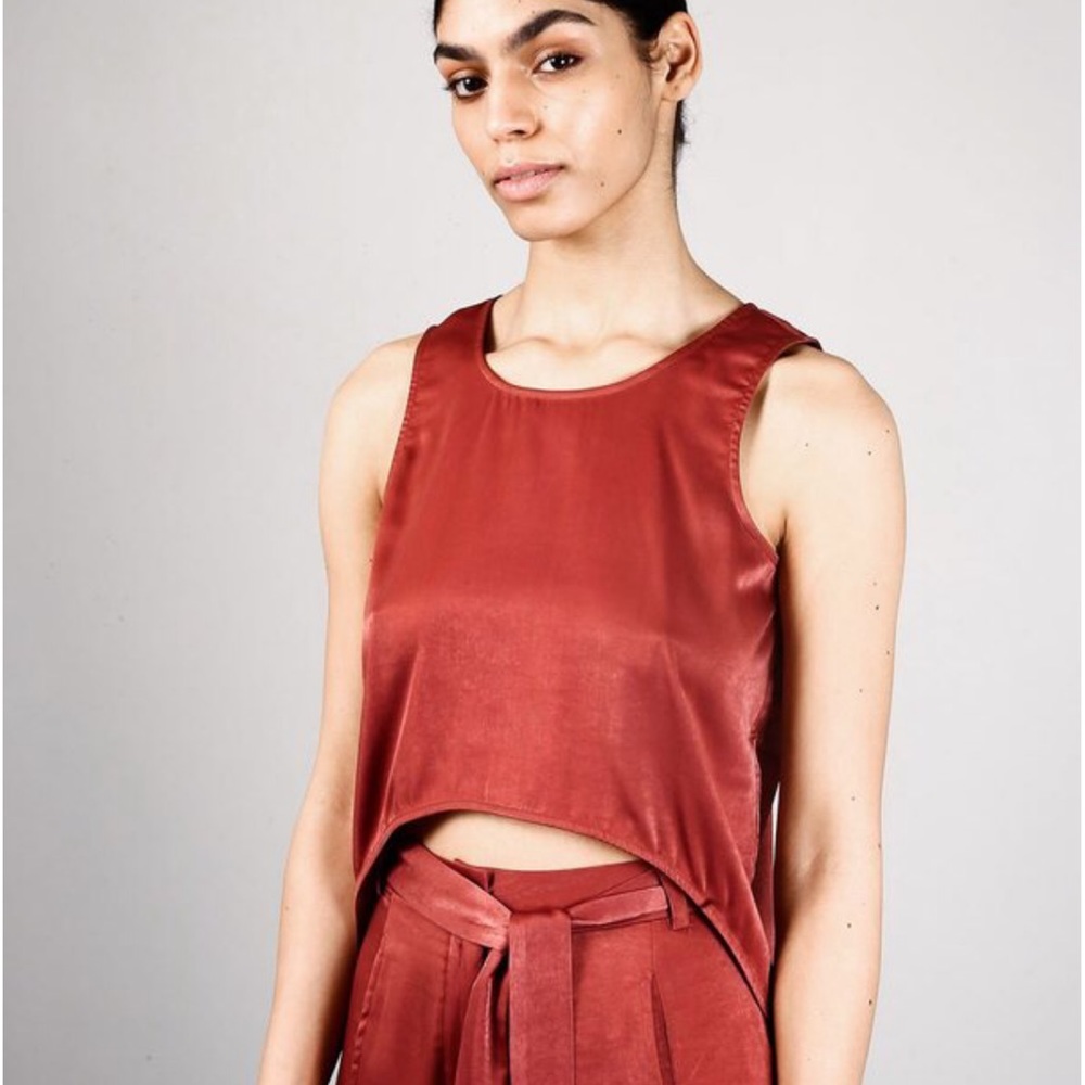 Native Youth High Low Button Back Tank - Picture 2 of 8
